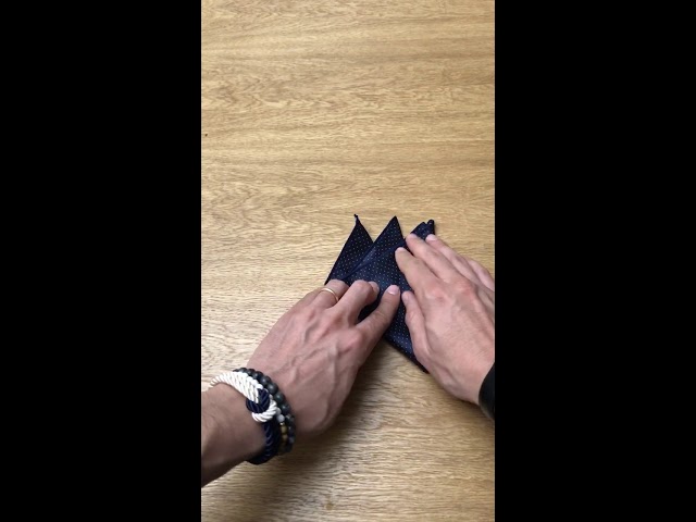 pañuelo en el traje si o no