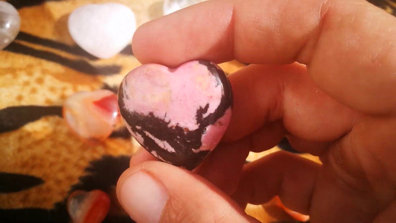 piedras en forma de corazon significado